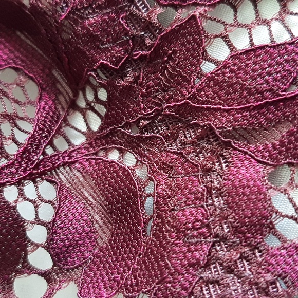 LaSenza Padded underwire lace bra.  Size 36C.  Adjustable straps  Classi… - Picture 4 of 15